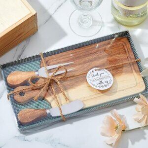 NIB gorgeous acacia wood cutting board